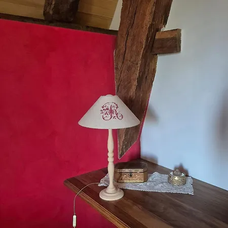 Vakantiehuis De L'autre Cote Du Lavoir Au Calme